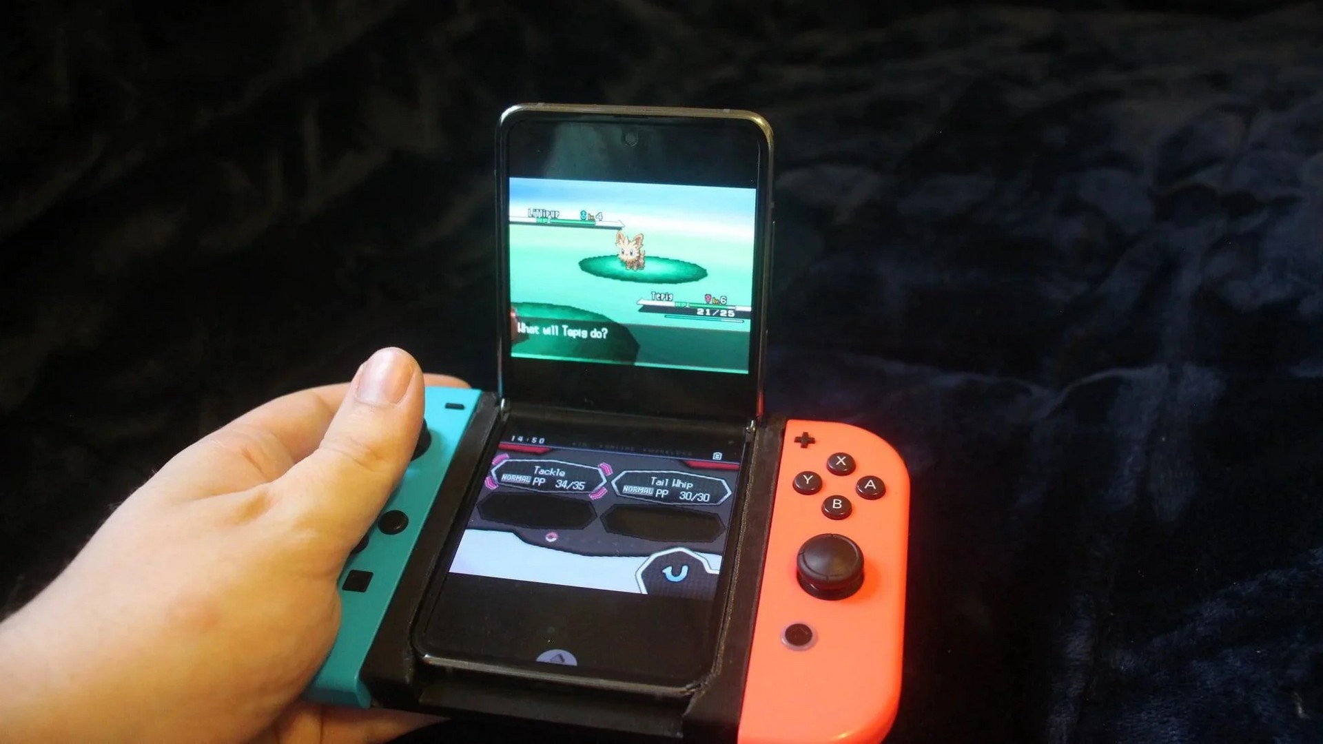 Frankenstein! Homem transforma Joy-Cons e um Galaxy Z Flip em um