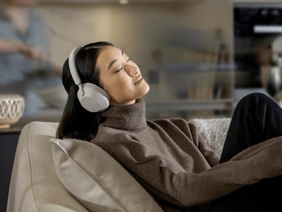 Sony anuncia fone de ouvido WH-1000XM5 com novo visual e drivers