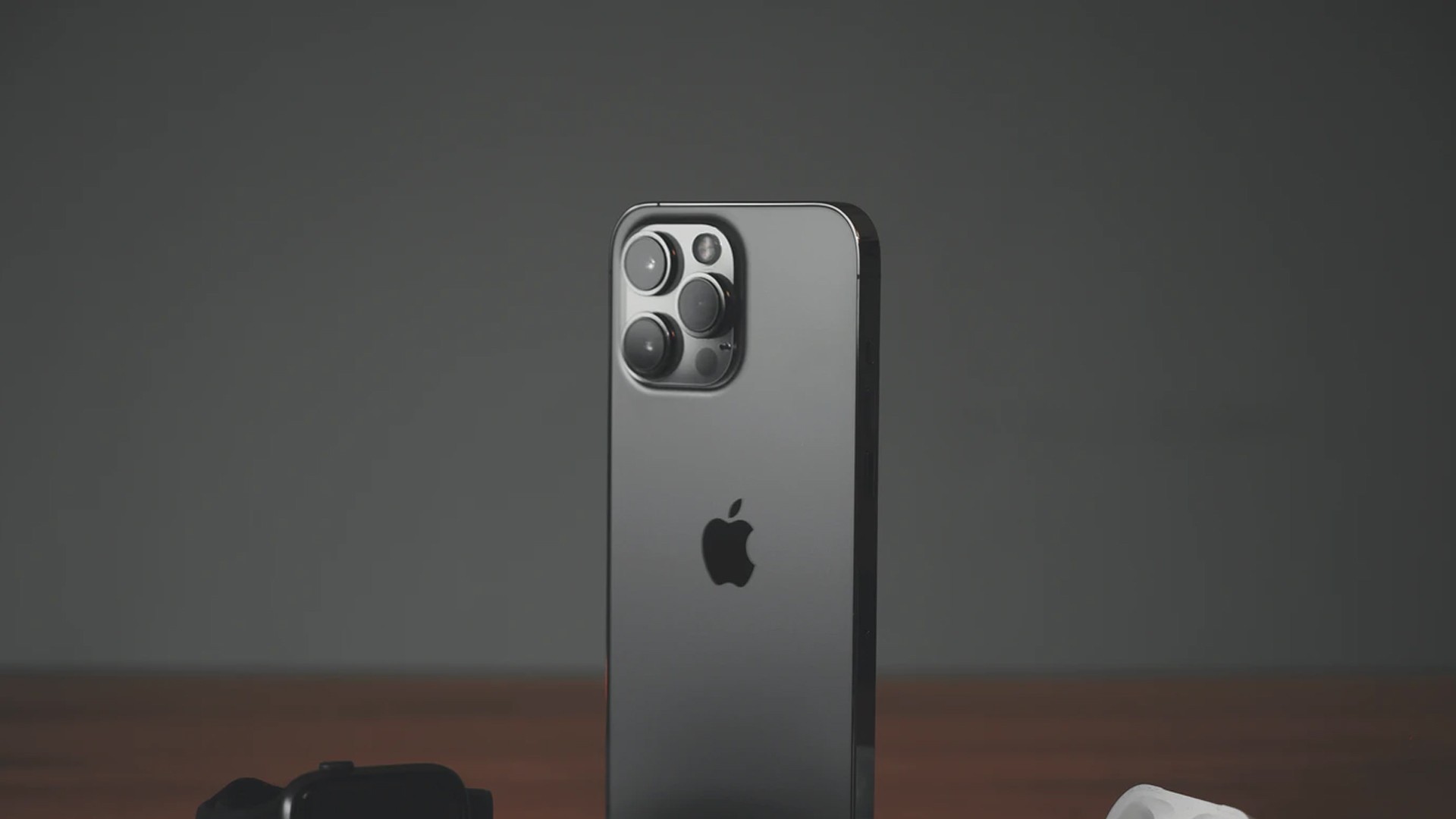 iPhone 14 Pro tiene cambios de diseño en nuevos renders basados ​​en rumores