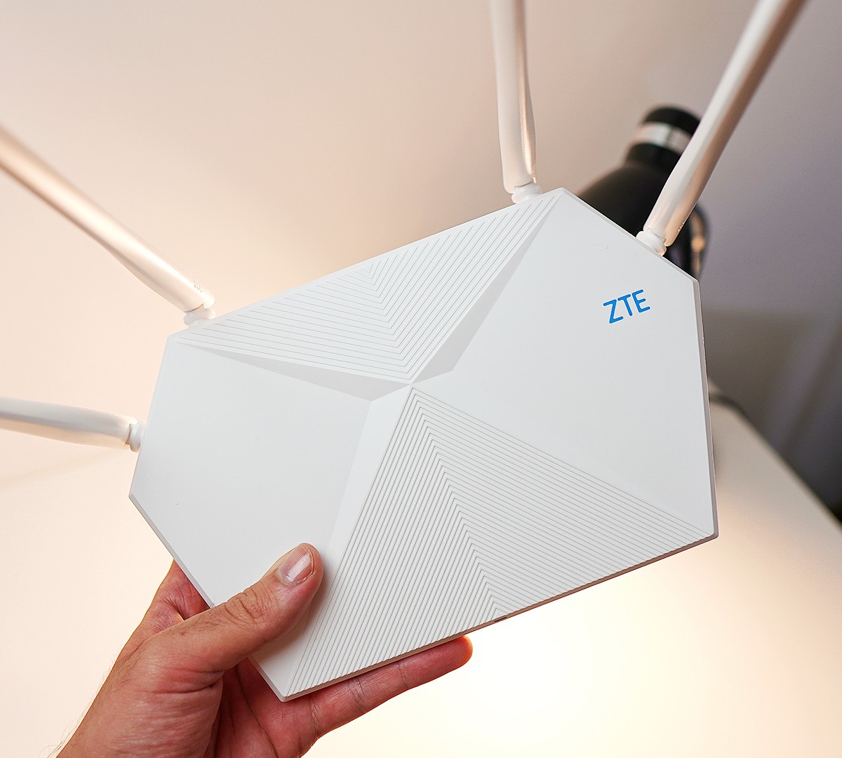 ZTE Space Series ZT360: rendimento e preço acima da média