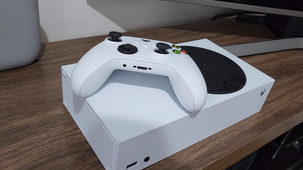Em patente da Microsoft, Xbox Series S aceita jogos em mídia física