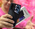 Galaxy A23: celular Samsung barato com estabiliza