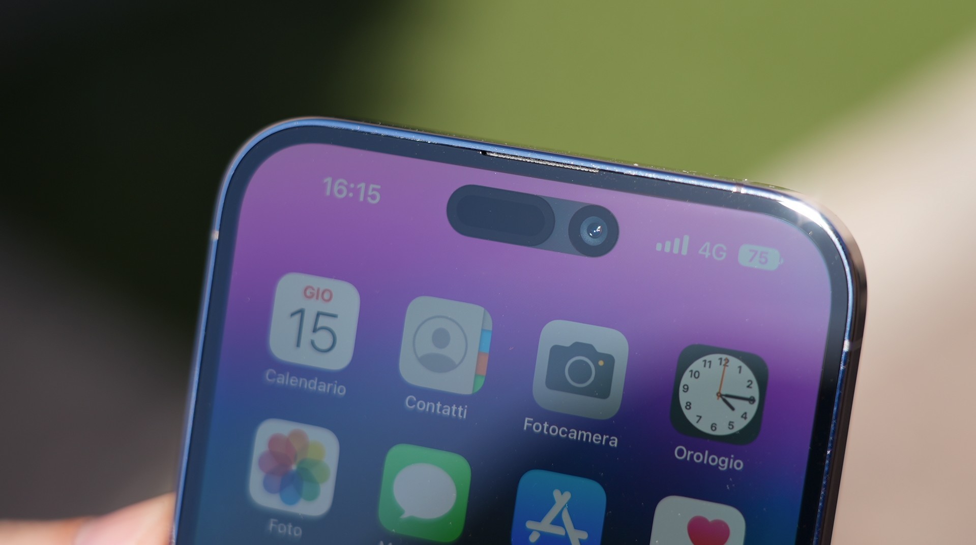 Realme pergunta se usuários querem solução similar ao Dynamic Island do  novo iPhone