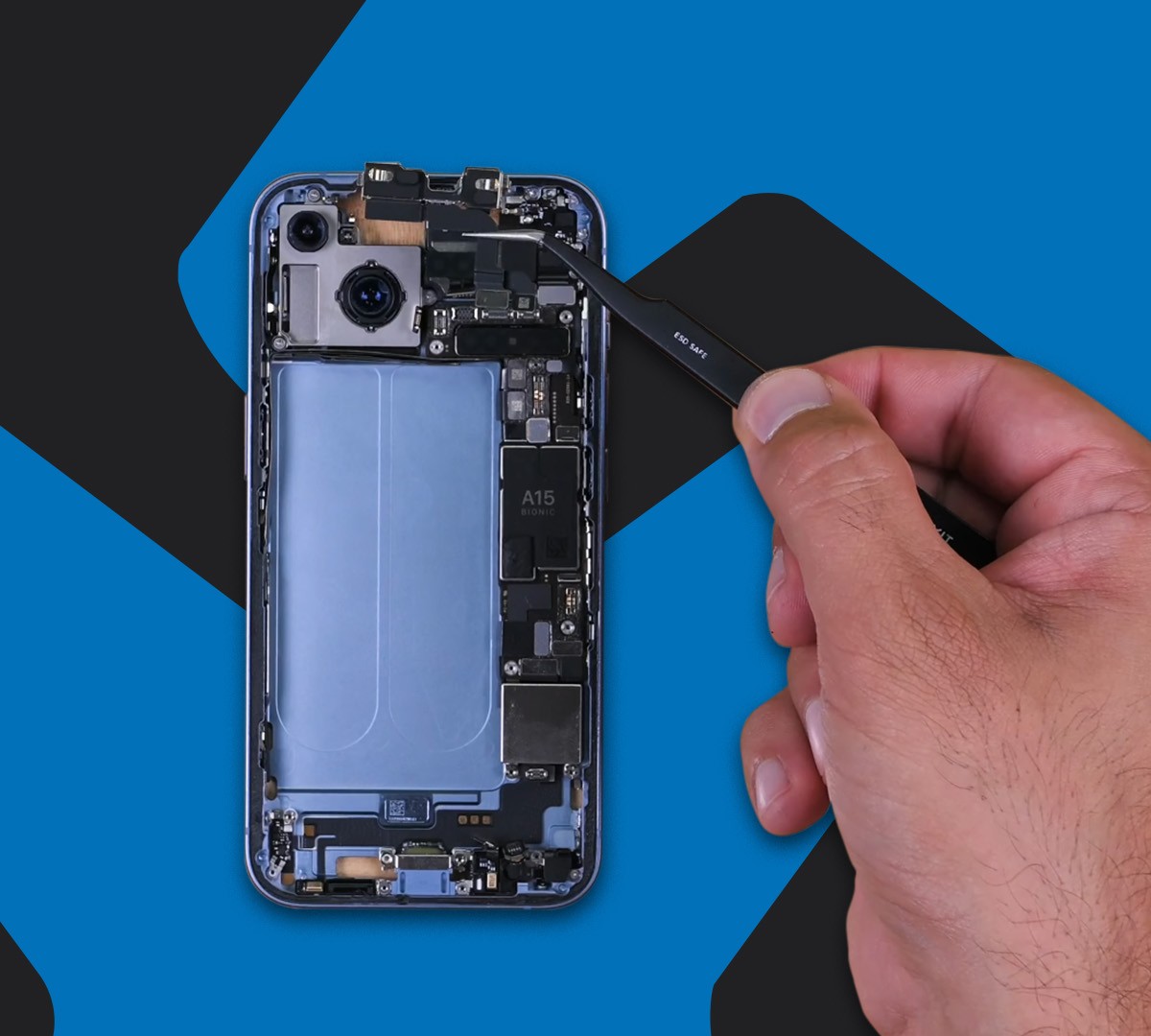 iFixit también desmonta el iPhone 12 Pro Max: batería en forma de L y  cámara más