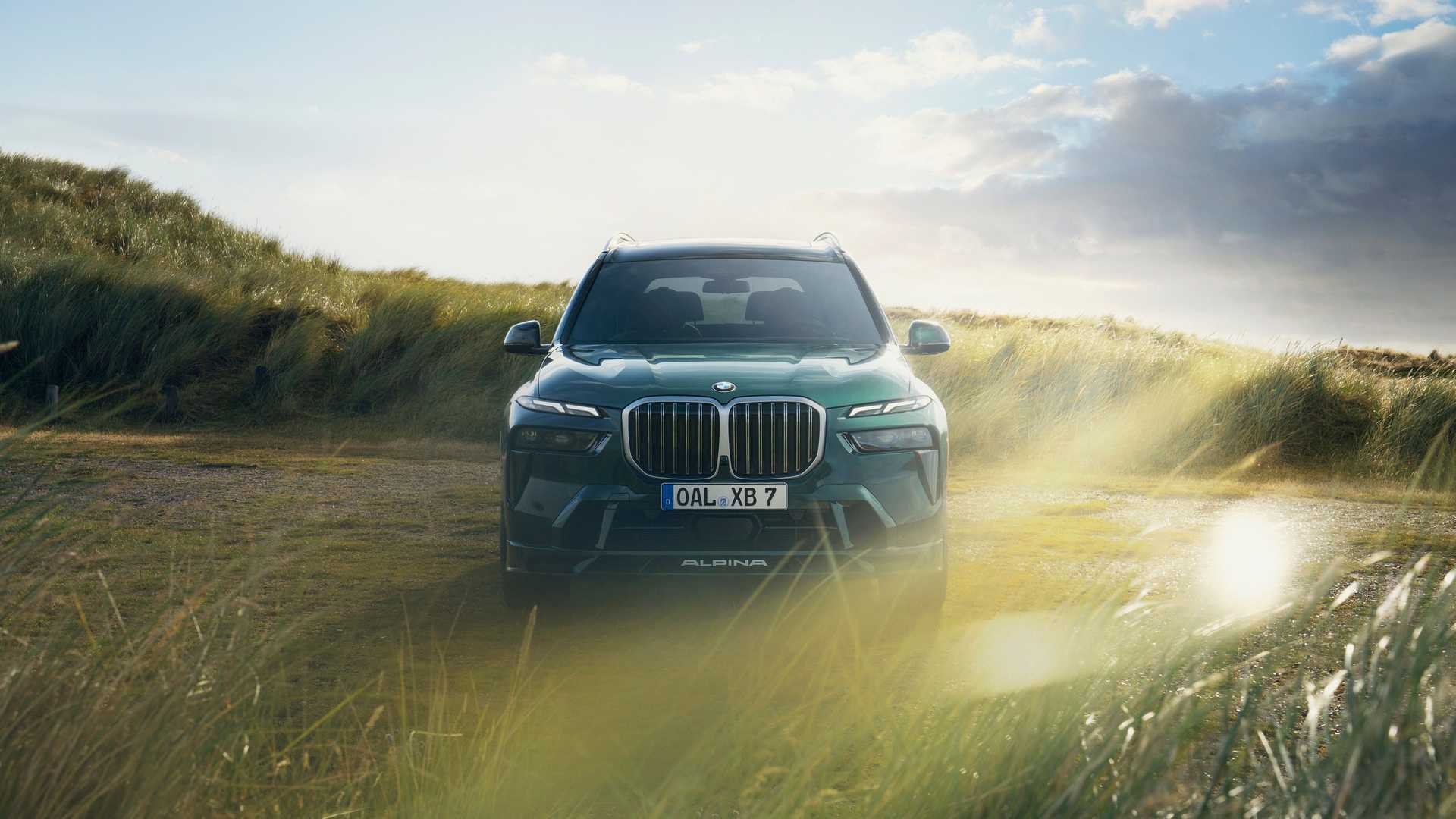 BMW Alpina XB7 2023 é anunciado com motor híbrido de 630 cv e amplo
