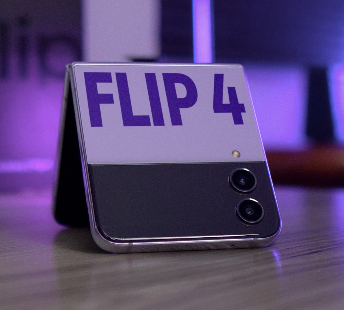 Galaxy Z Flip 4 é o 1° celular da Samsung a receber pacote de