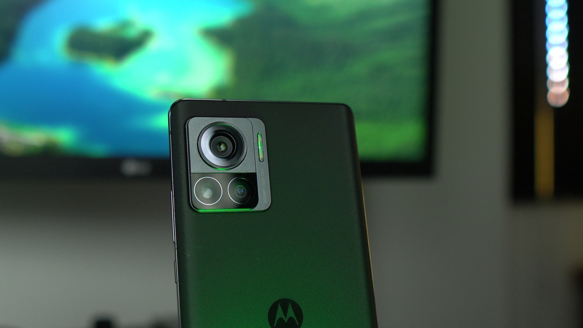 Nova atualização para o Motorola Edge 30 Ultra adiciona melhorias para as  câmeras 