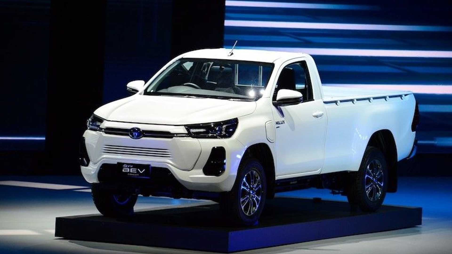 Toyota apresenta versão elétrica da picape Hilux, que pode chegar ao