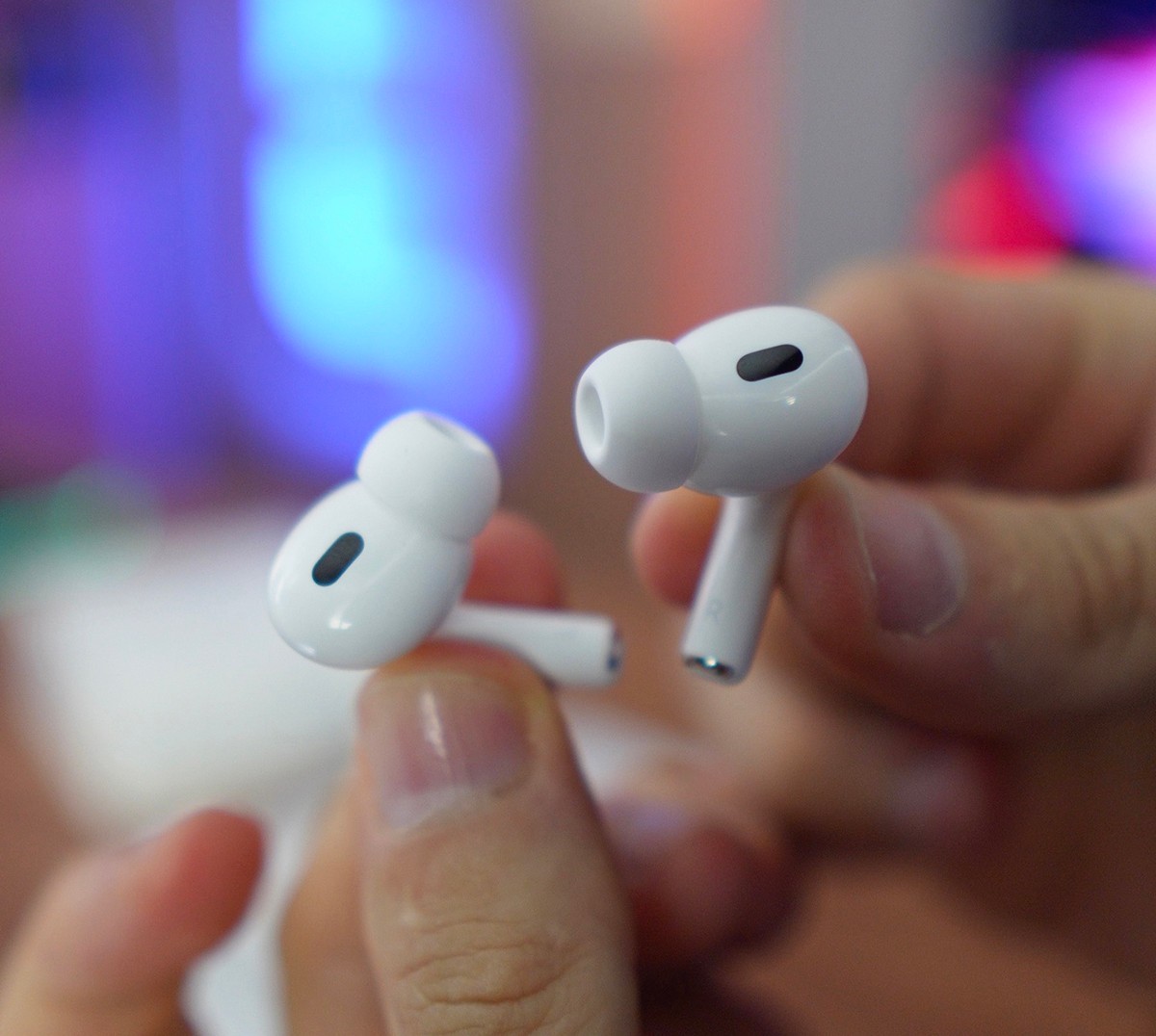 Apple AirPods Pro de 2ª geração com estojo USB-C começa a