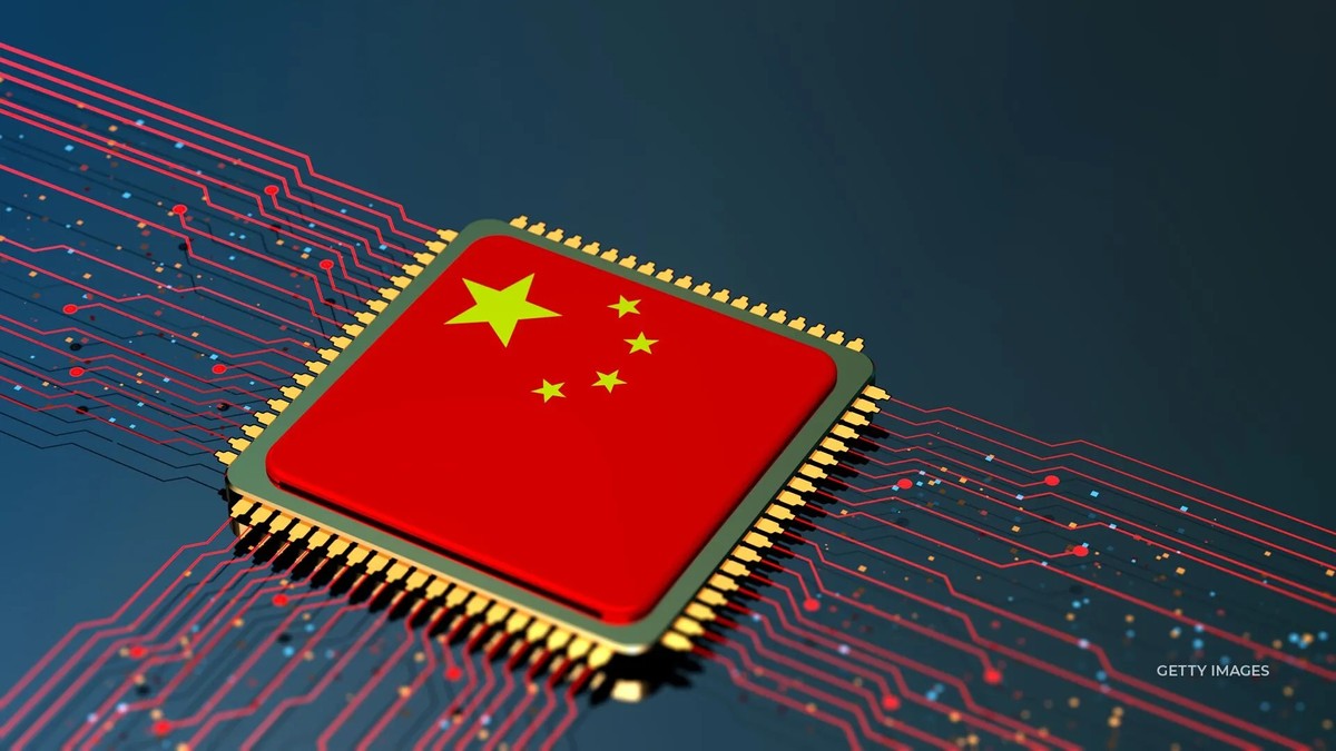 Resposta às sanções! China começa a fabricar máquinas de litografia avançada para chips