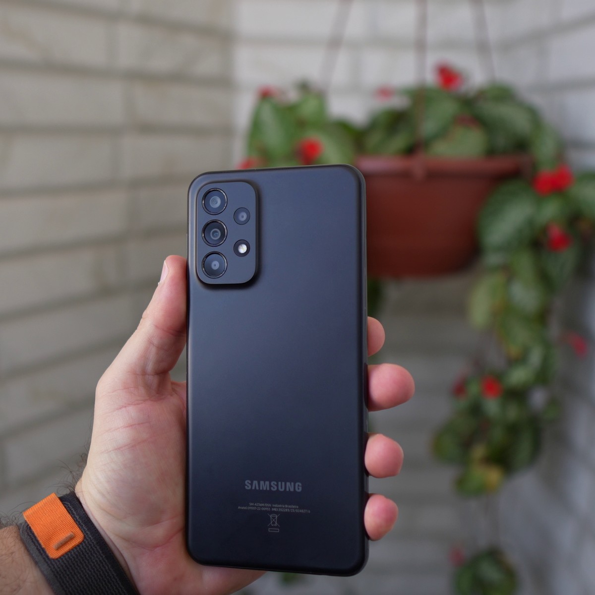 Samsung Galaxy A23 5G começa a receber pacote de segurança de maio