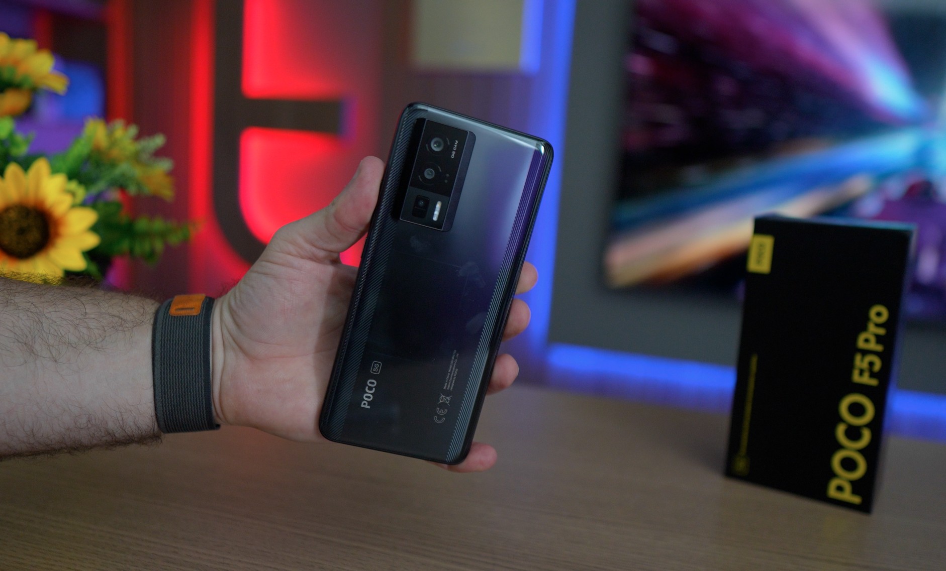 POCO F5 vs F5 Pro: há muitas diferenças entre estes celulares