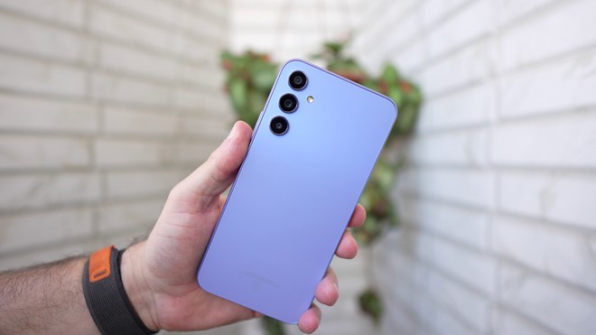 Samsung Galaxy A34 é atualizado com pacote de segurança de novembro de 2025