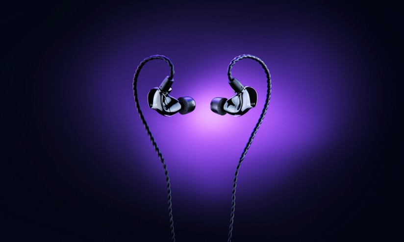 RAZER MORAY 有線イヤホン THX認証 673790?w=824&h=494