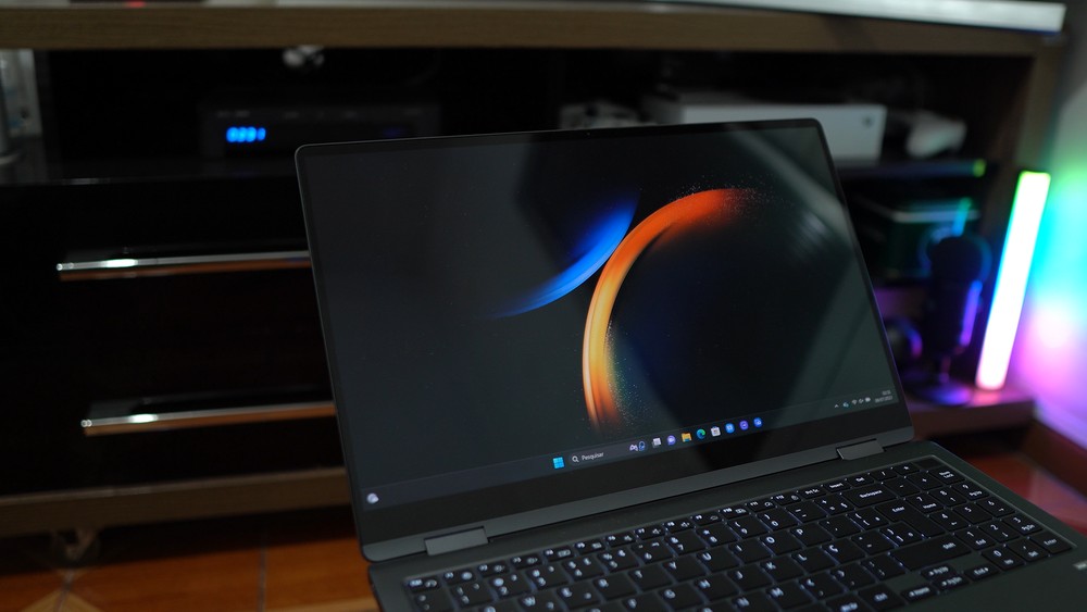 Review] Galaxy Book3 360: notebook da Samsung tem bom desempenho, mas S Pen  faz falta - Tecnologia e Games - Folha PE