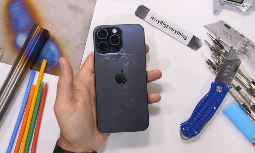 Traseira de vidro do iPhone 15 Pro Max quebra em teste de resistência -  TecMundo