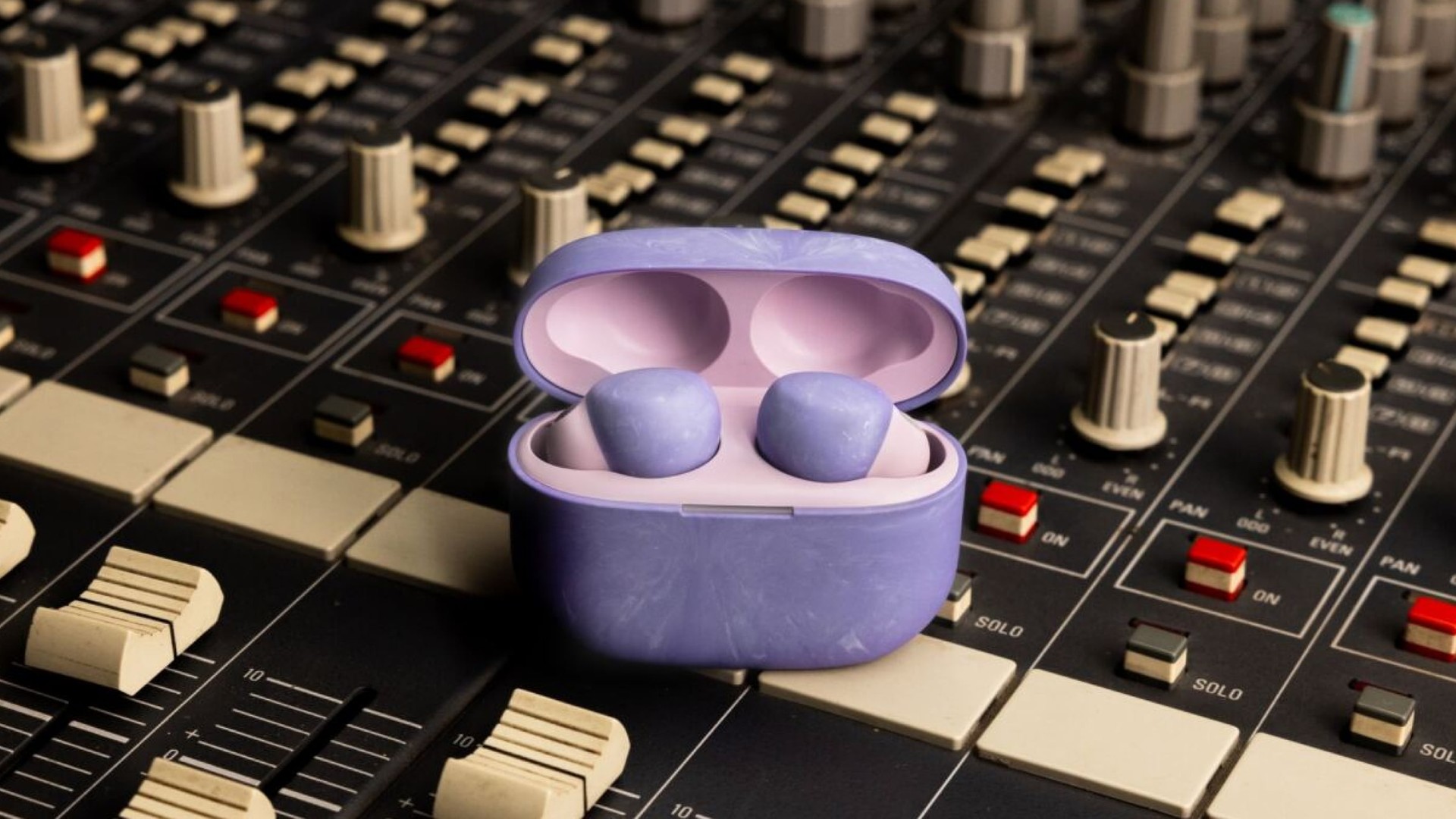 Sony anuncia nova versão do fone LinkBuds S em parceria com a