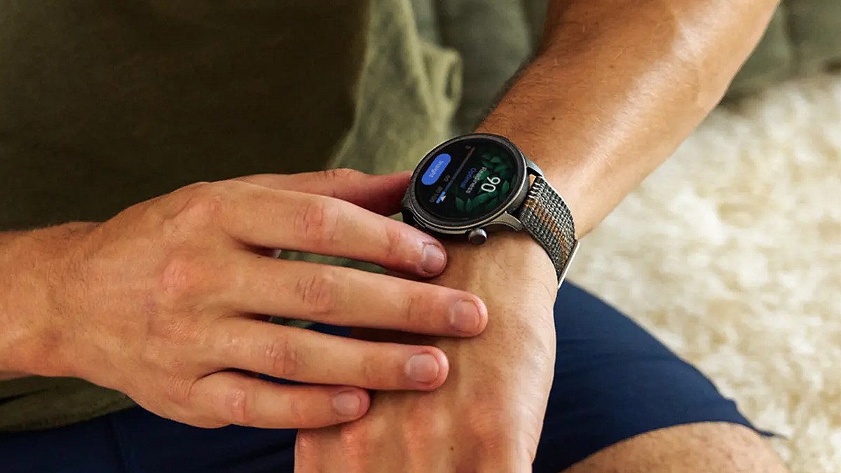 Amazfit Balance entra em promoção: smartwatch com tela AMOLED e corpo de alumínio