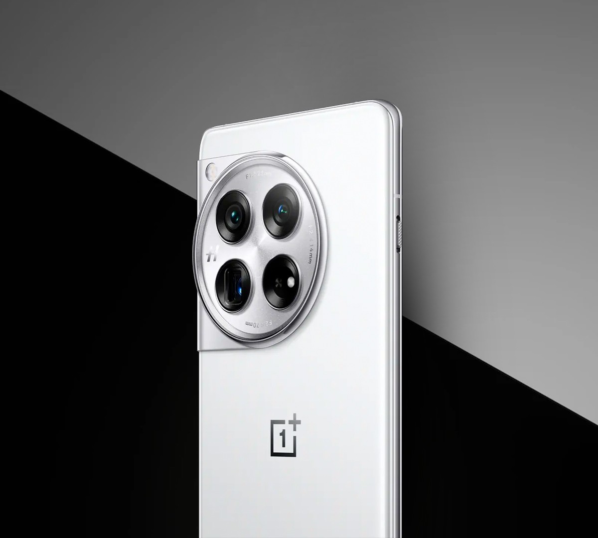 OnePlus 12 com 24 GB de RAM não deve chegar ao mercado