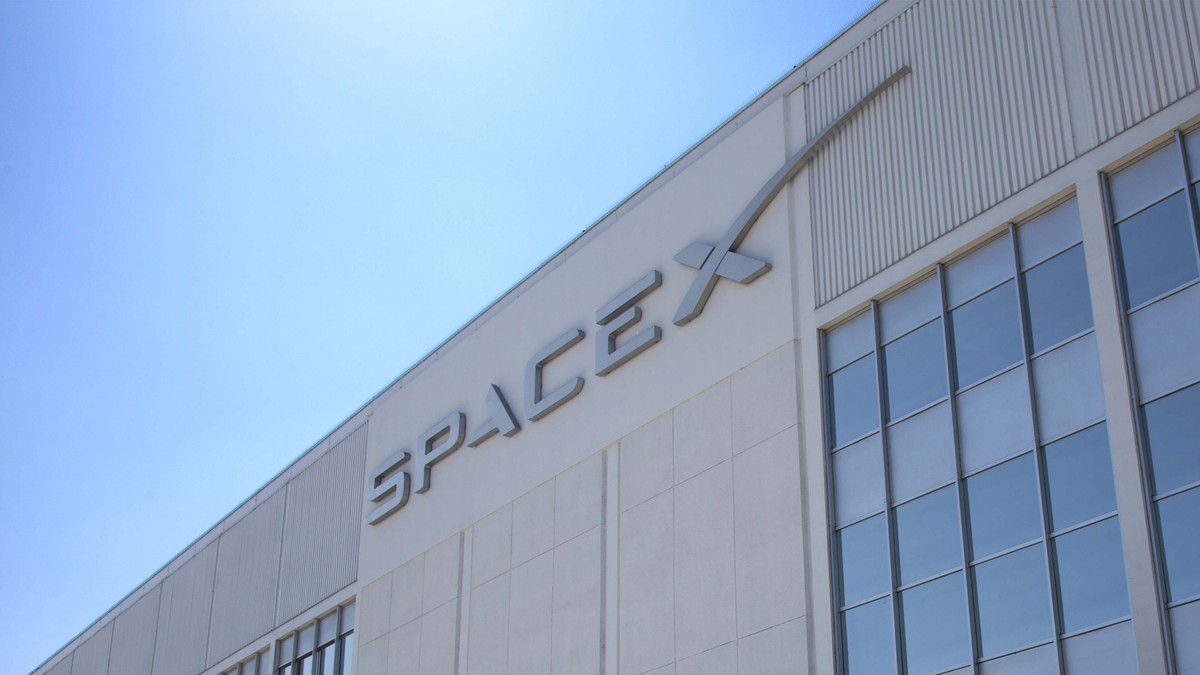 SpaceX define prazo para remover turbinas sem licença de data centers da xAI