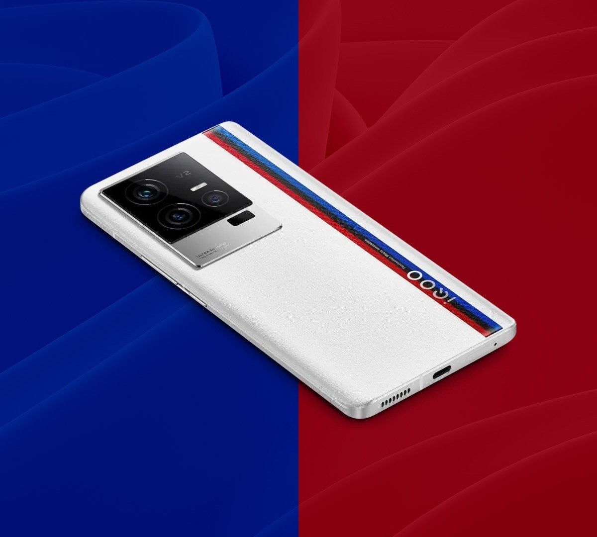 8月31まで iQOO 13 16/512GB ホワイト　SIM フリー iQOO 13 16/512GB ホワイト SIM フリー 8月31まで iQOO 13 16/512GB