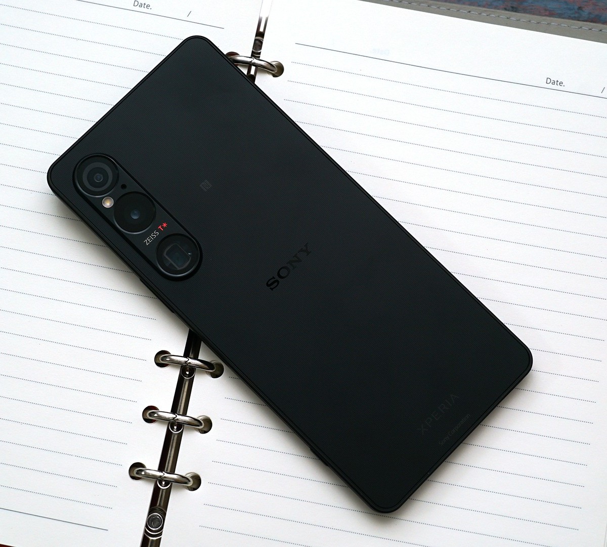 Sony anuncia Xperia 1 VI e Xperia 10 VI com mudanças no design e