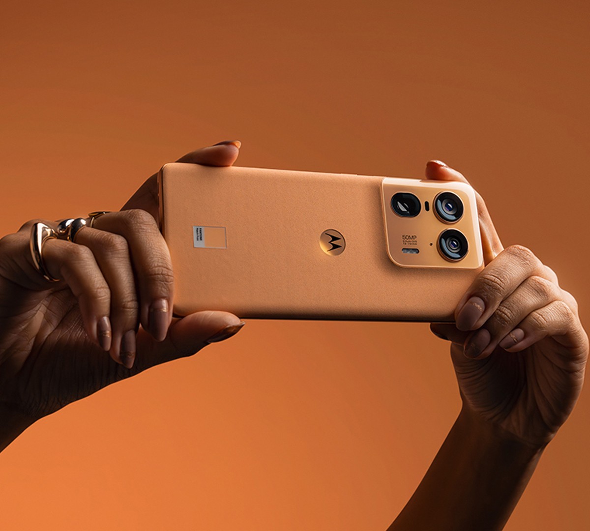 Motorola anuncia Moto X50 Ultra com Snapdragon 8s Gen 3 e até 16