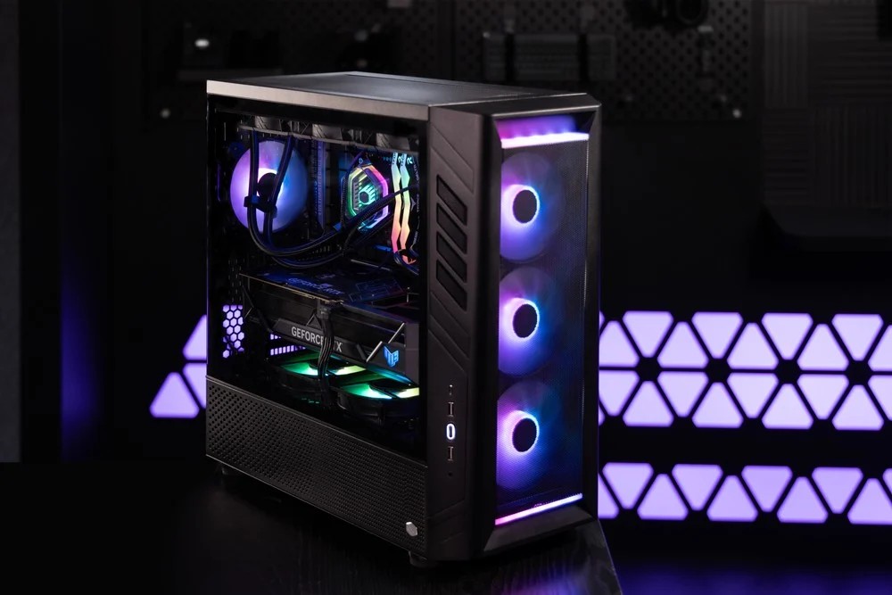 Computex 2025 Cooler Master apresenta monitores, PCs