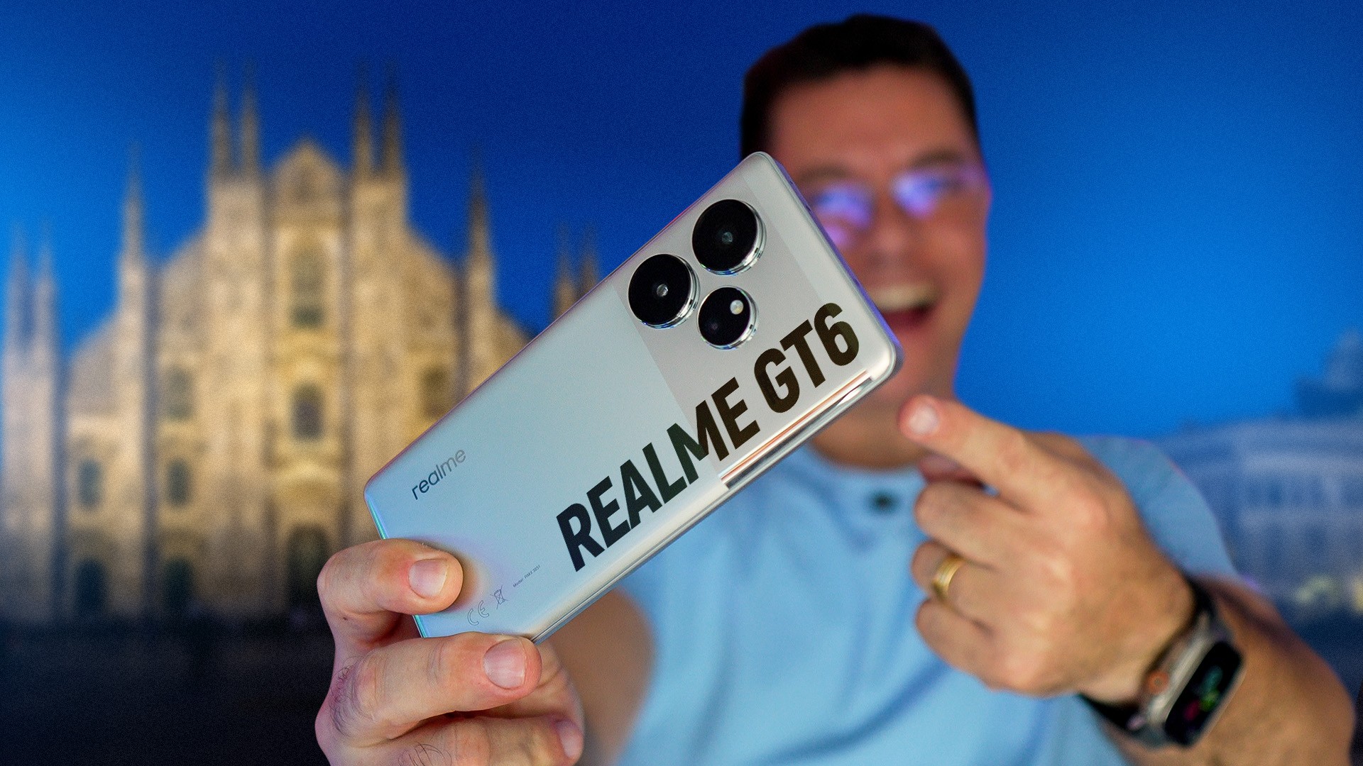 Realme GT 6 quer ser um "matador" de top de linha no Brasil | Vídeo Hands-On