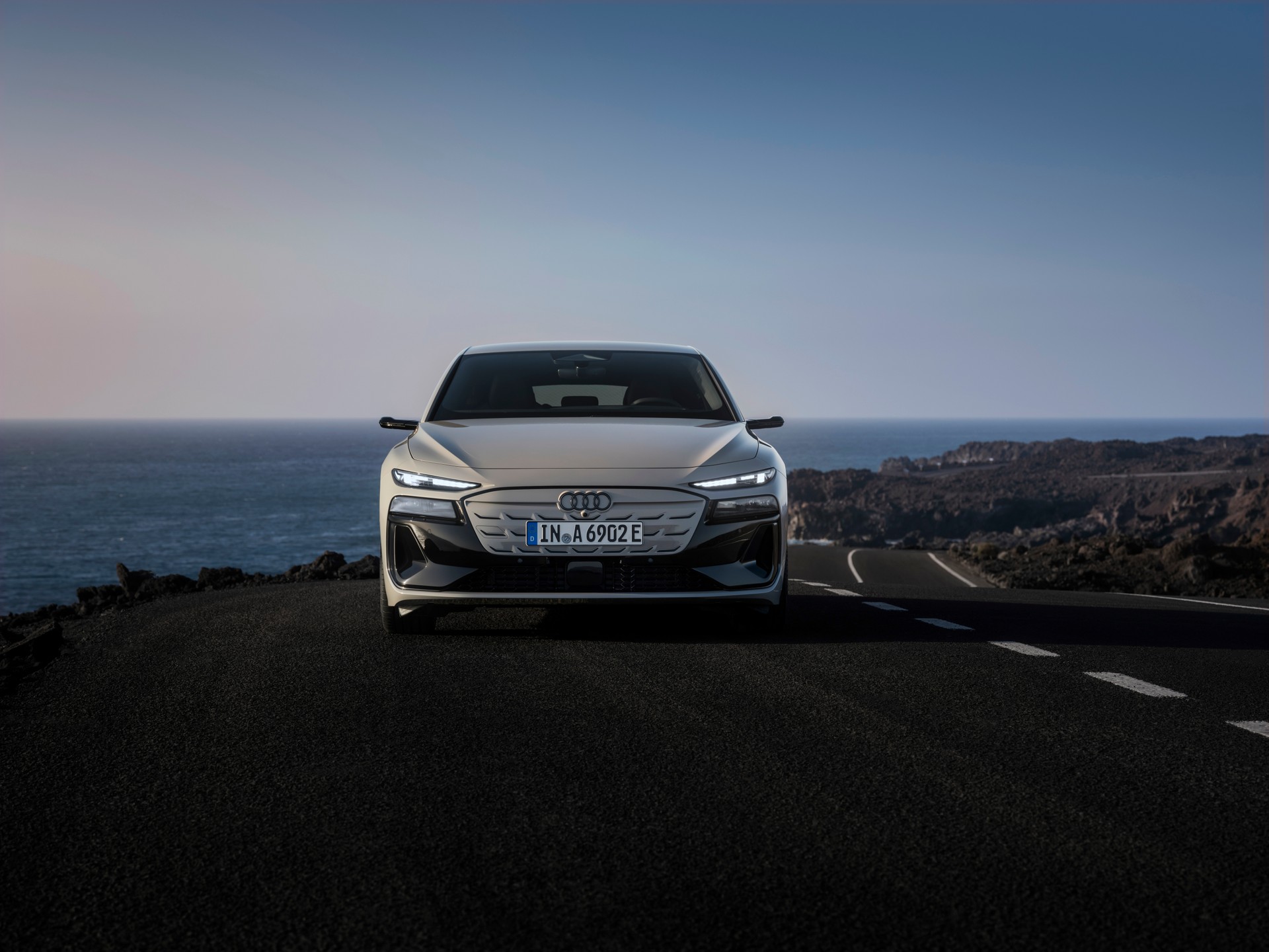 Audi apresenta modelo A6 e-tron e confirma lançamento do carro no Brasil
 #ÚltimasNotícias #tecnologia