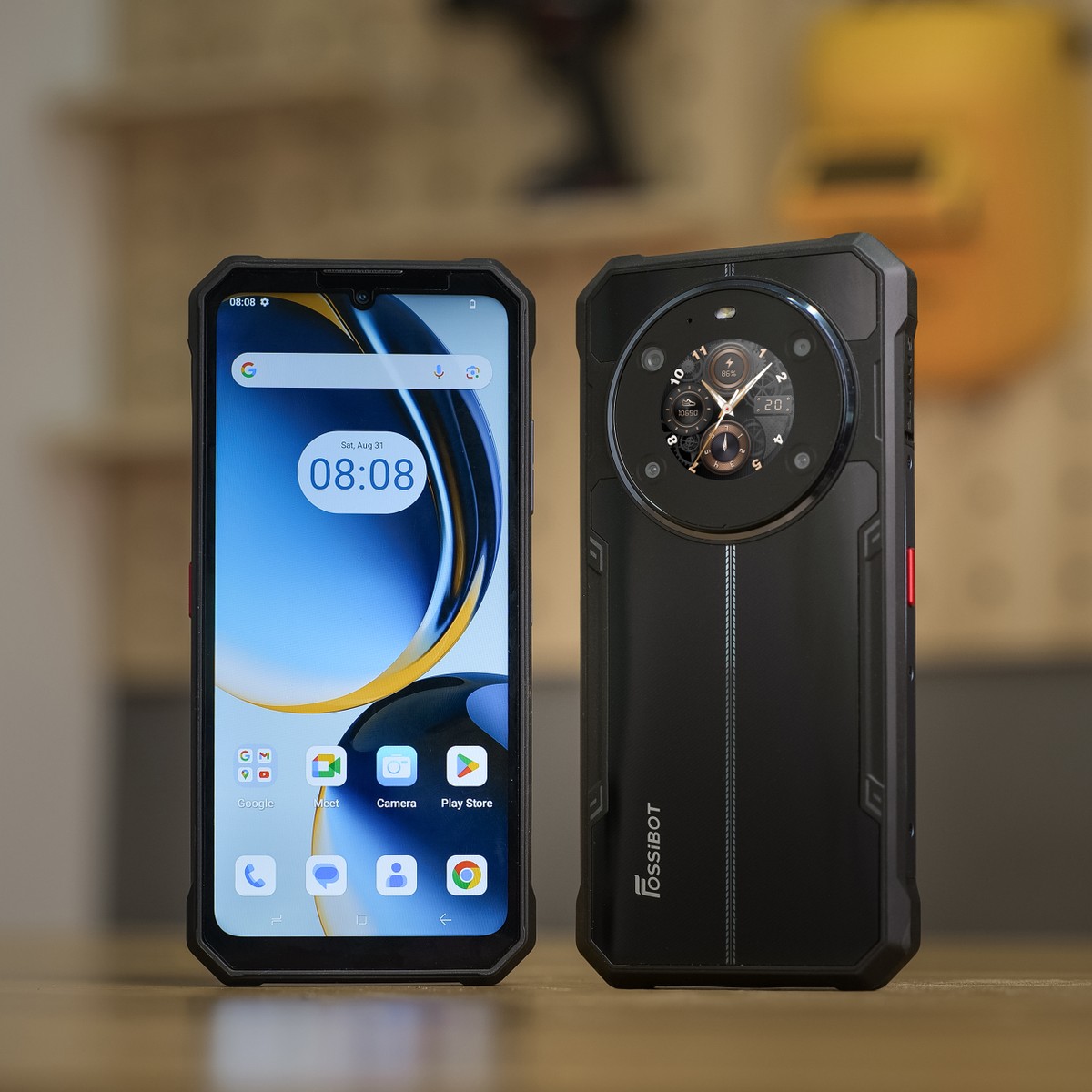 Aproveite! FOSSiBOT F109 chega ao AliExpress com duas telas