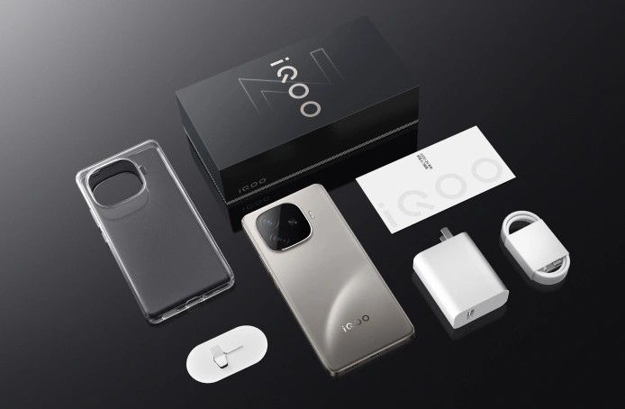 iQOO Z9 Turbo plus 12GB,256GBモデル vivo iQOO Z9 Turbo Plus - Ficha Técnica - TudoCelular.com