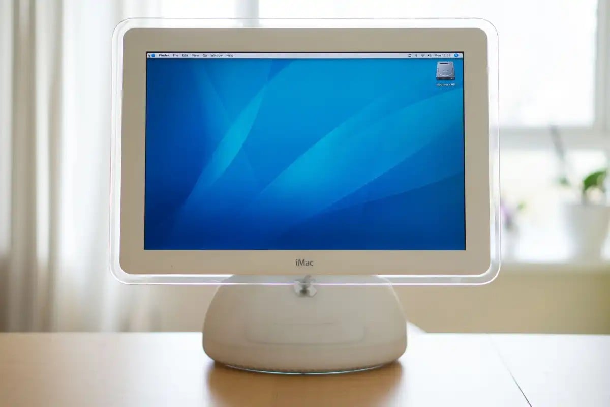 Apple may be working on a device similar to the iMac G4 with a focus on smart home