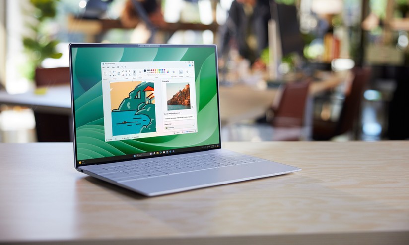 DELL XPS13 9350 core Ultra 7 32GB ほぼ新品 DELL XPS13 9350 core Ultra 7 32GB ほぼ新品 DELL XPS13 9350 core