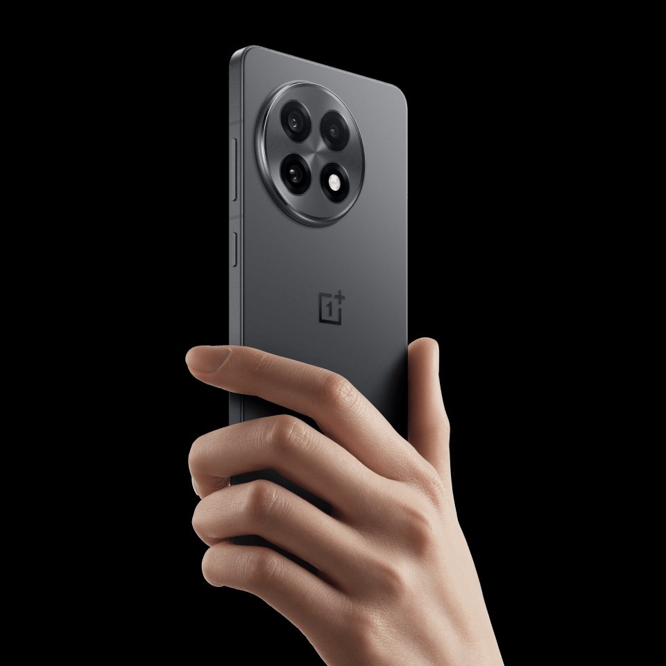 OnePlus 13R é anunciado junto a versão global do OnePlus 13