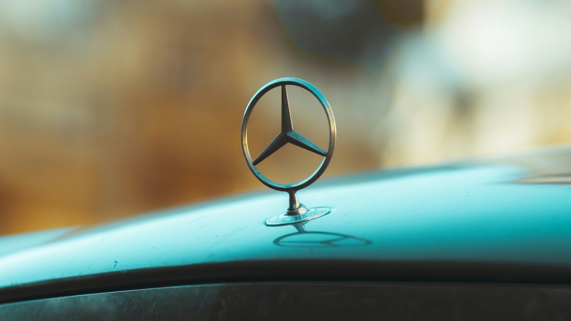 Mercedes trabalha em pintura solar para carros elétricos capaz de gerar energia