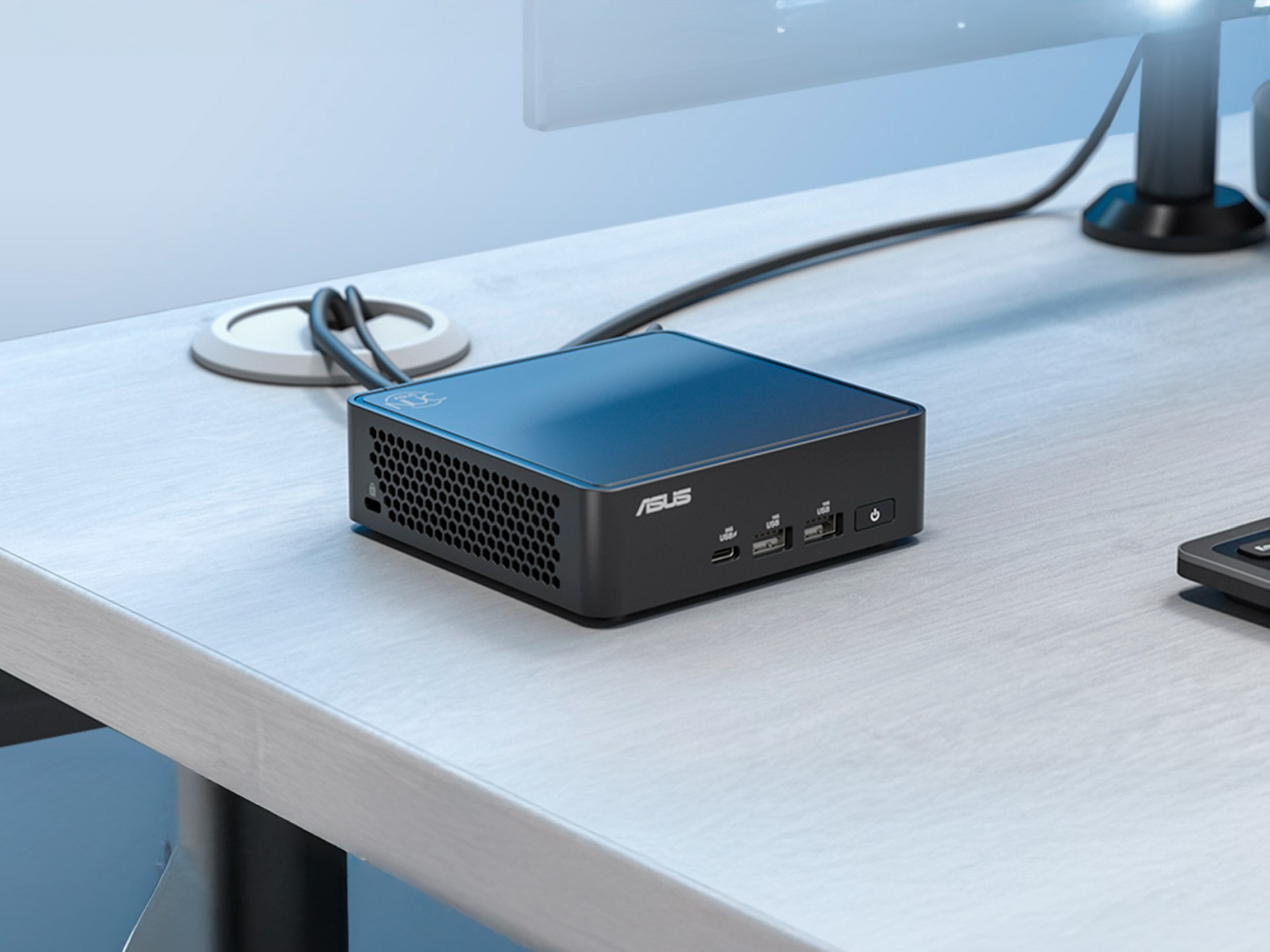 ASUS lança mini PC NUC 15 Pro com chips Intel Arrow Lake e