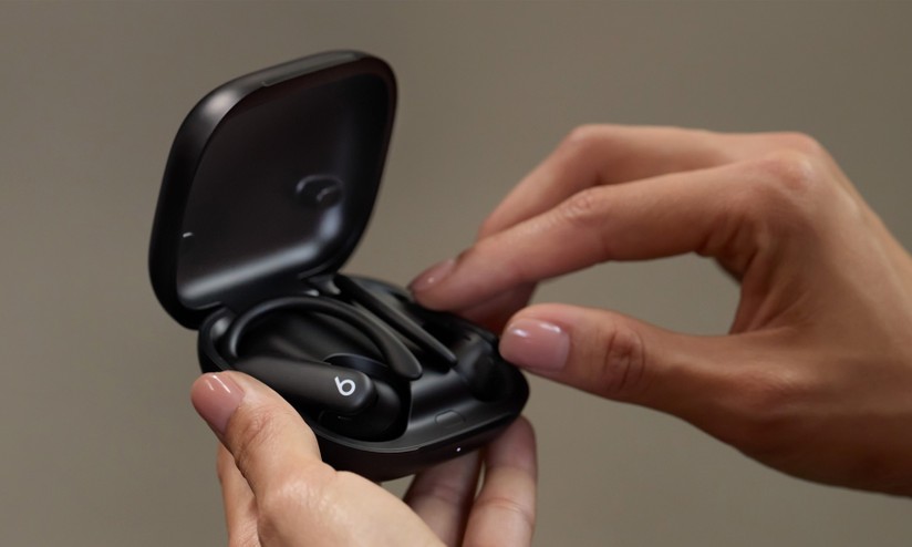 Apple lança fone Beats Powerbeats Pro 2 com cores vibrantes e
