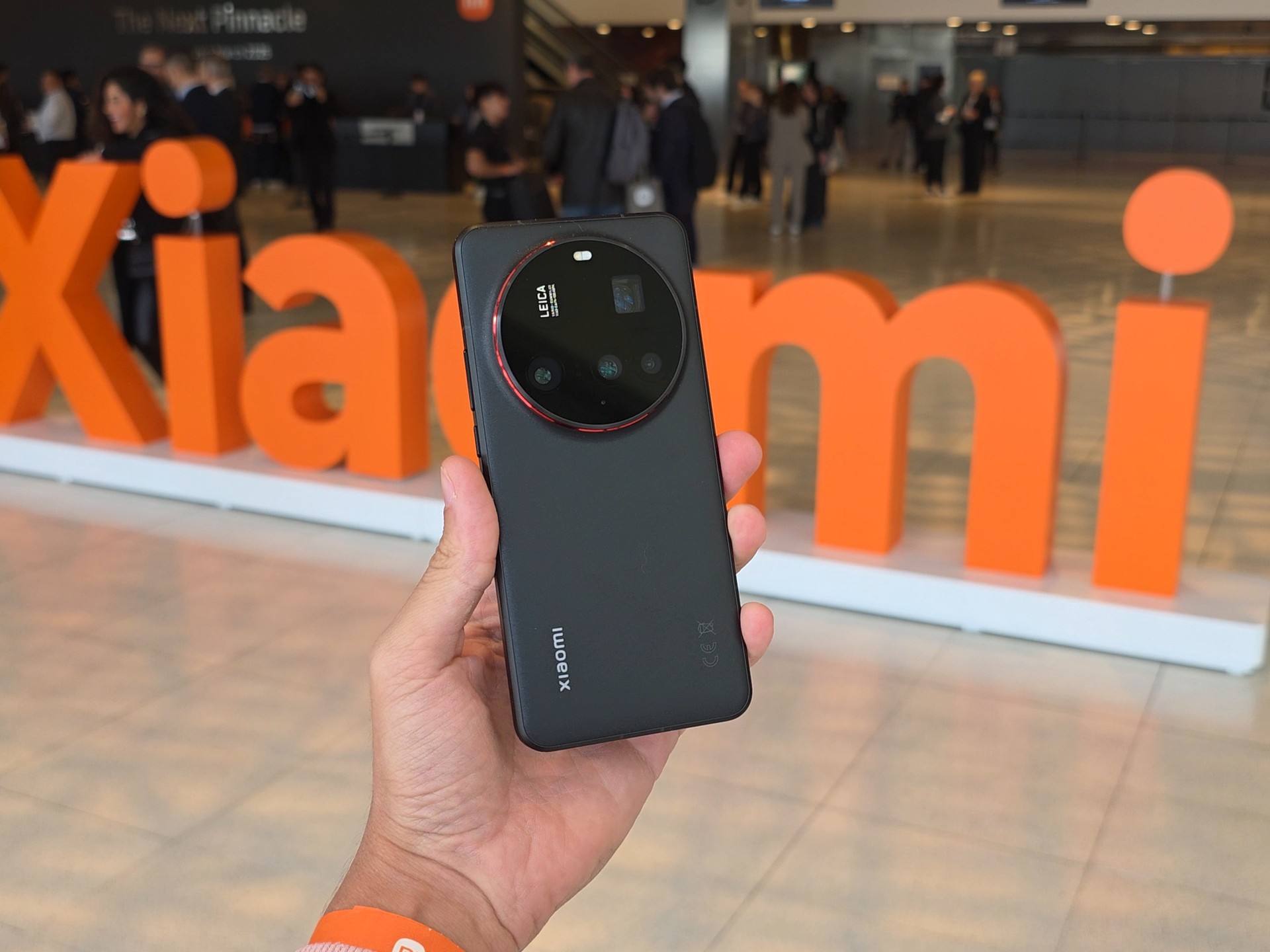 Xiaomi 15 Ultra ganha edição limitada em homenagem aos 100 anos da