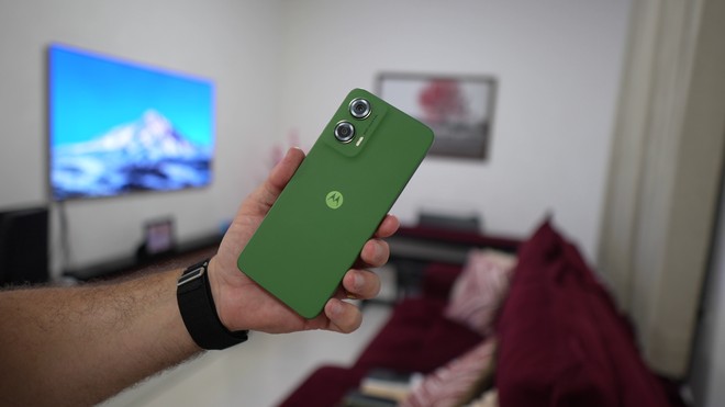 Motorola Moto G35: compre celular acessível em oferta com cupom por menos de R$ 650