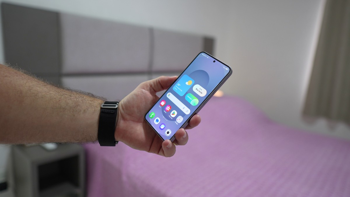 Adeus, intermediários! Galaxy S25 entrega celular top por preço baixo nesta oferta