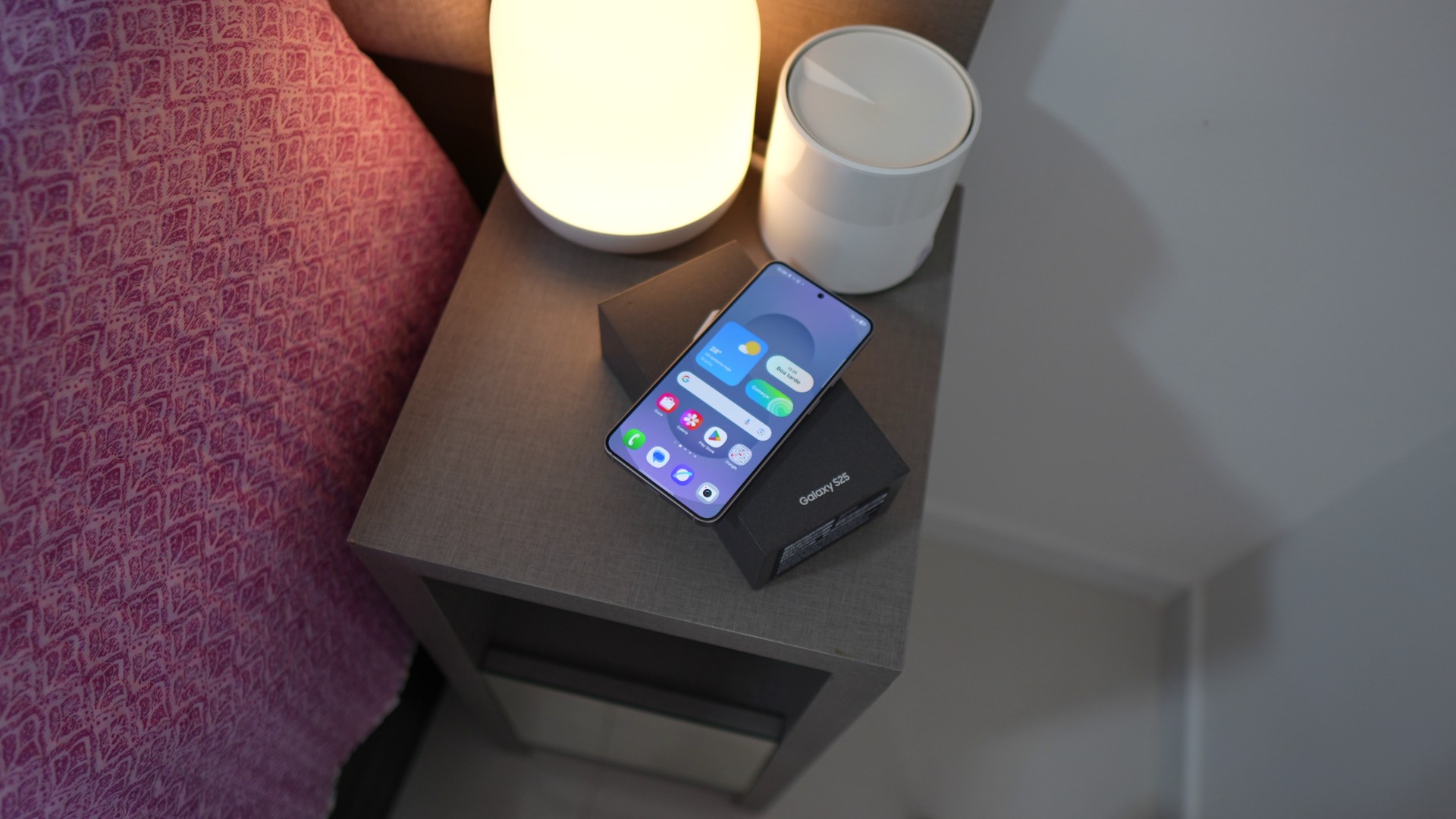 Samsung Galaxy S25 com 256 GB fica mais barato e vira opção melhor que intermediários