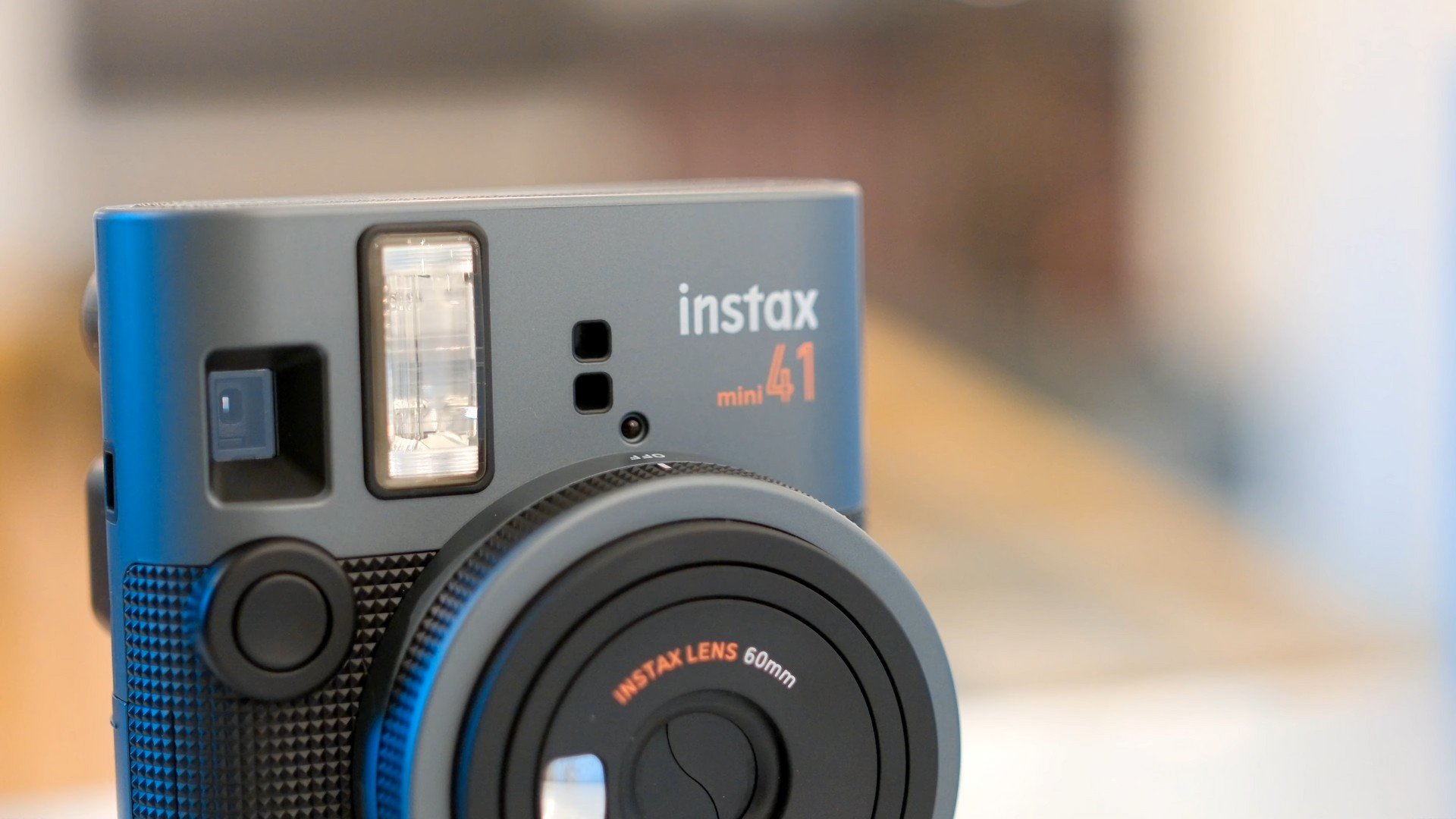 Fujifilm Instax Mini 41 é lançada com novo visor de campo real, modo close-up e mais