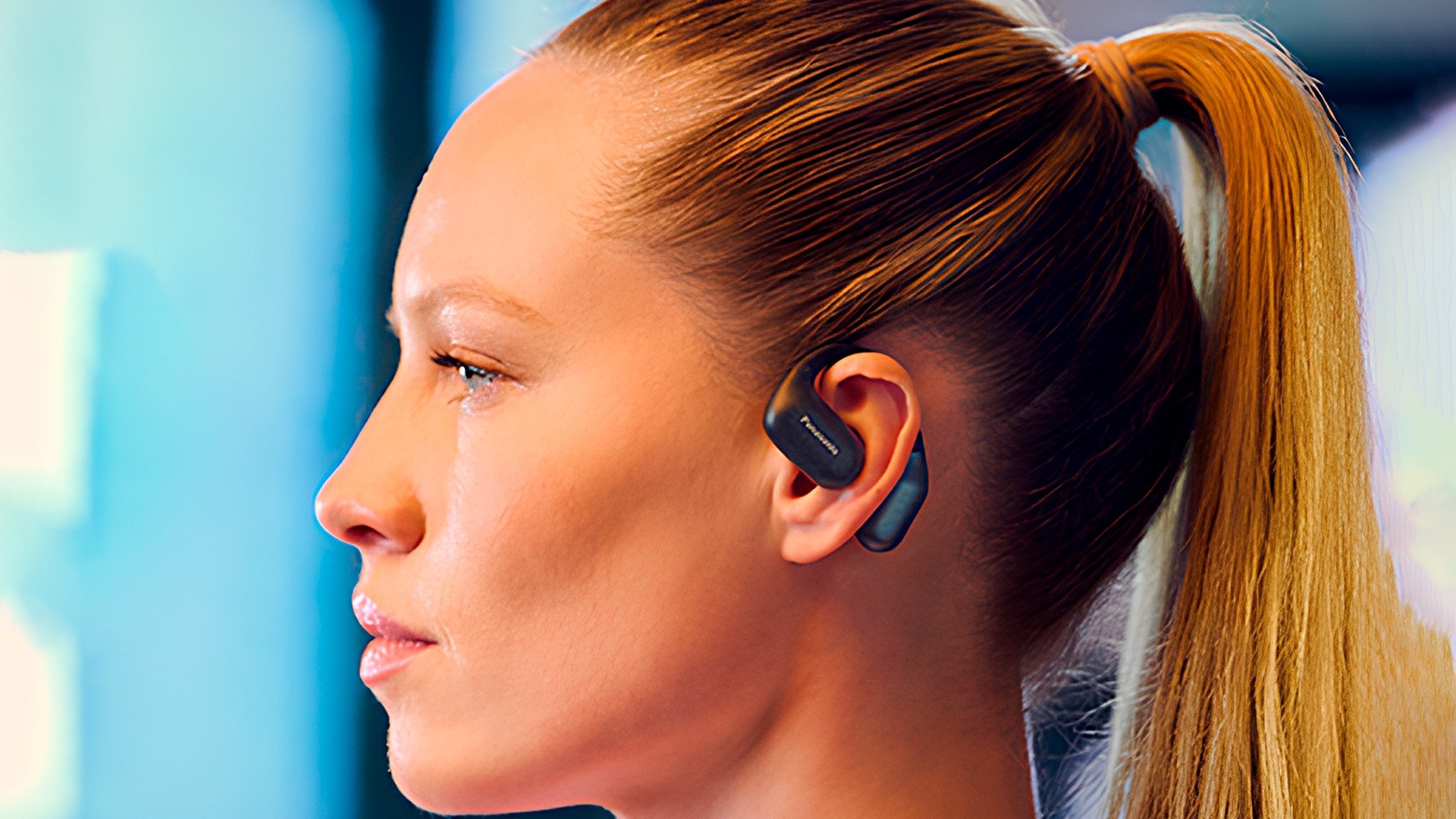 Panasonic lança novo fone de ouvido aberto com foco em conforto e atividades esportivas