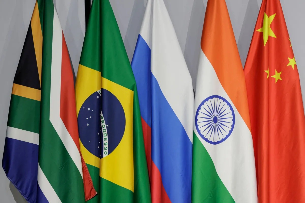 Brics estudam regras unificadas para uso de satélites em órbita baixa