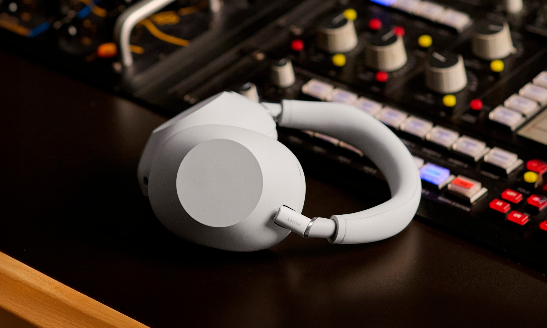 757878?w=1920&h=1440