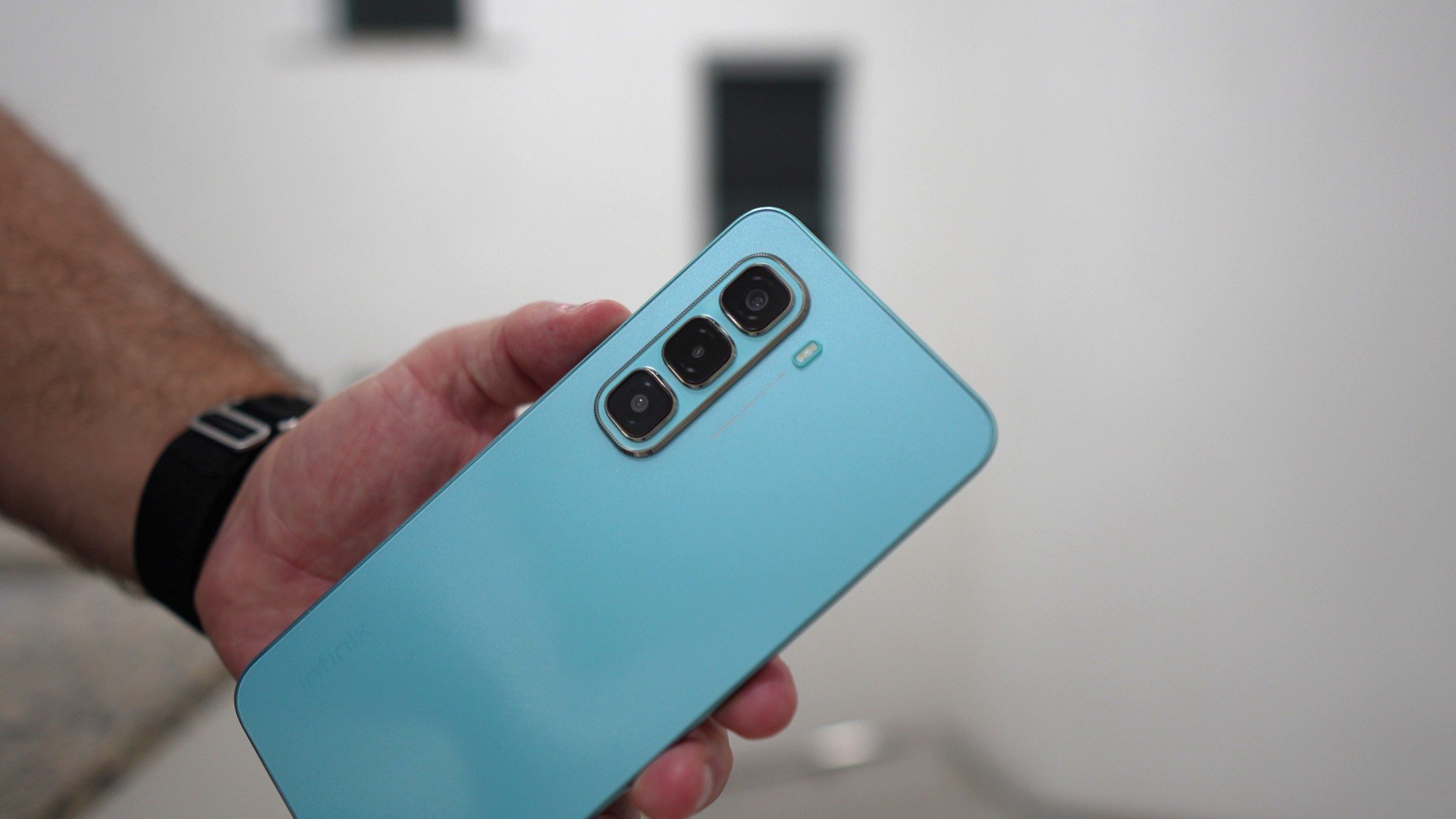 Infinix Hot 50 Pro por menos de R$ 1 mil: opção de celular com tela de 120 Hz em oferta