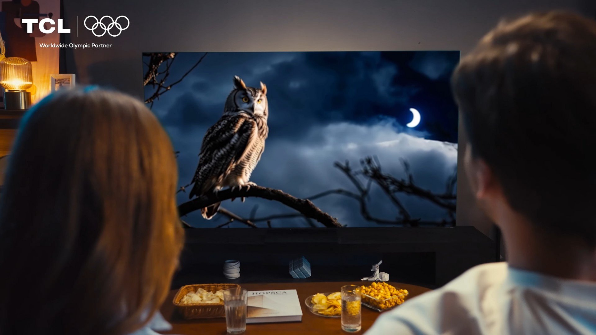 TCL lança linha 4K QD-Mini LED C7K para o segmento de TVs premium