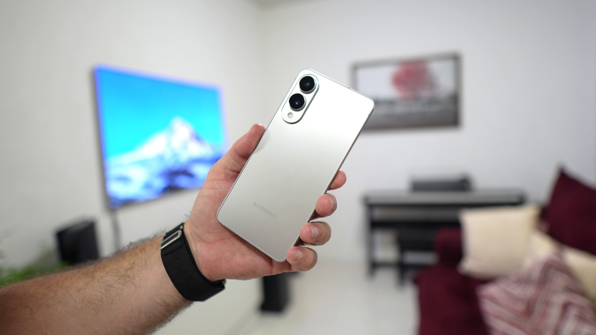 Galaxy S25 Edge com 512 GB: celular ultrafino em oferta com mais armazenamento