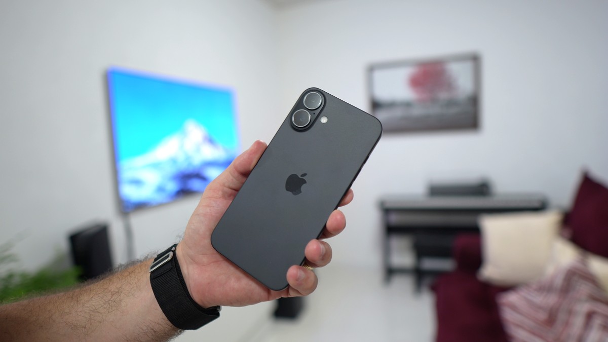 iPhone 16 entra em oferta especial com resistência IP68 contra água